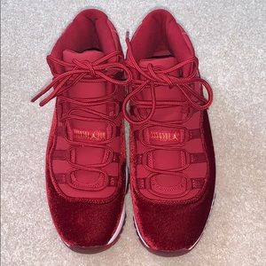 Jordan retro red velvet.